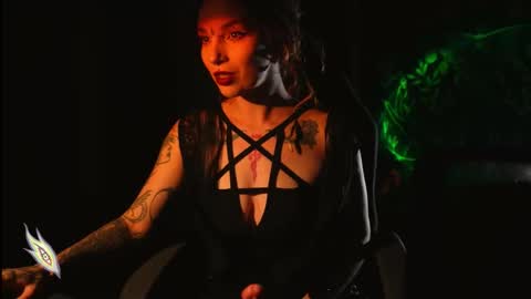 Snapshot of _alicemorrison_ chatting on 10-24-25, 06:26 Alice Morrison Mistress Datura online show from 10-24-25, 06:26