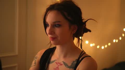 Snapshot of _alicemorrison_ chatting on 03-13-26, 06:25 Alice Morrison Mistress Datura online show from 03-13-26, 06:25