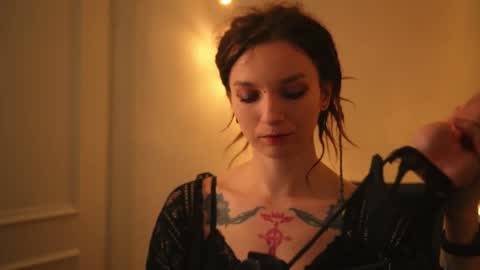 Snapshot of _alicemorrison_ chatting on 03-19-26, 05:06 Alice Morrison Mistress Datura online show from 03-19-26, 05:06