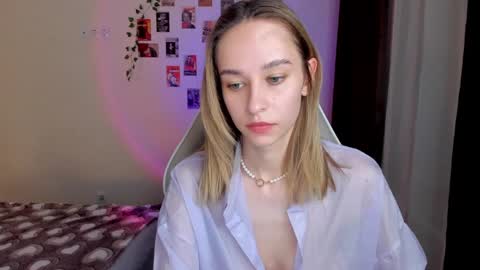 Snapshot of _alissaa_ chatting on 02-24-25, 04:15 Alice online show from 02-24-25, 04:15