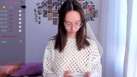 Snapshot of _alissaa_ chatting on 10-06-25, 01:19 Alice online show from 10-06-25, 01:19