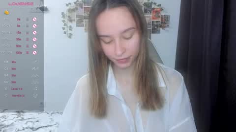 Snapshot of _alissaa_ chatting on 03-12-26, 12:33 Alice online show from 03-12-26, 12:33