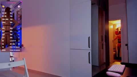 Snapshot of _alleyesonme chatting on 12-12-24, 11:40 Mia online show from 12-12-24, 11:40