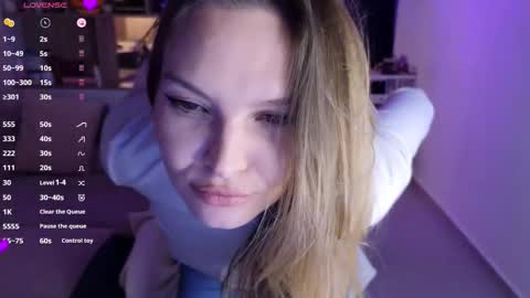 Snapshot of _alleyesonme chatting on 11-14-25, 04:38 Mia online show from 11-14-25, 04:38