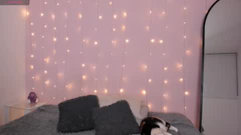 Snapshot of _allisongomez chatting on 09-08-25, 11:15 _allisongomez online show from 09-08-25, 11:15