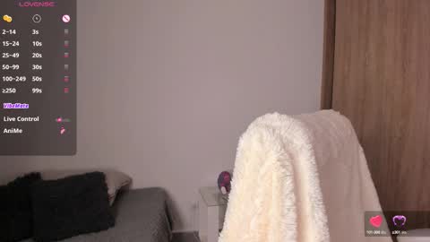 Snapshot of _allisongomez chatting on 09-26-25, 03:32 _allisongomez online show from 09-26-25, 03:32