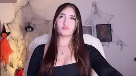 Snapshot of _allisongomez chatting on 10-20-25, 05:19 _allisongomez online show from 10-20-25, 05:19