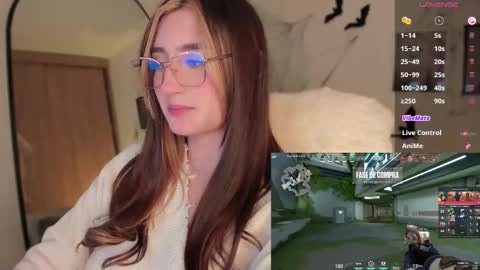 Snapshot of _allisongomez chatting on 10-31-25, 03:29 _allisongomez online show from 10-31-25, 03:29