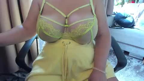 Snapshot of _alyssia_ chatting on 07-25-26, 08:01 lisa online show from 07-25-26, 08:01