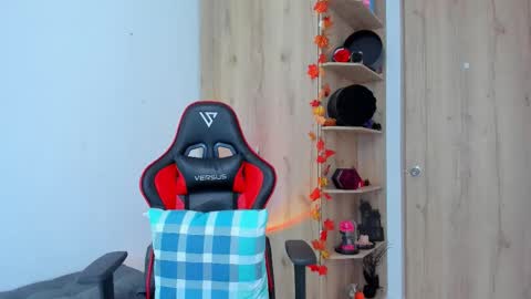 Snapshot of _amanda_seyfried19 chatting on 11-14-25, 04:49 AMANDA online show from 11-14-25, 04:49