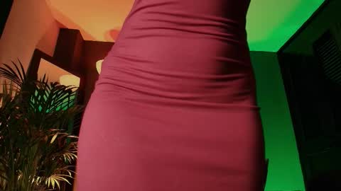 Snapshot of _amarella_ chatting on 12-21-25, 04:03 Ana online show from 12-21-25, 04:03