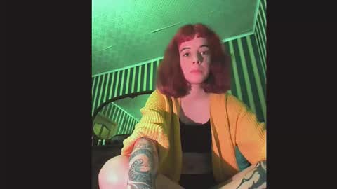 Snapshot of _amber_doll_ chatting on 11-26-25, 08:21 Amber online show from 11-26-25, 08:21