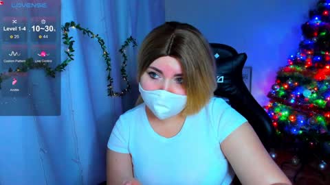 Snapshot of _amymoss chatting on 12-22-24, 09:22 Amy NO NUDE MODEL online show from 12-22-24, 09:22