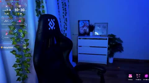 Snapshot of _amymoss chatting on 02-15-25, 10:10 Amy NO NUDE MODEL online show from 02-15-25, 10:10