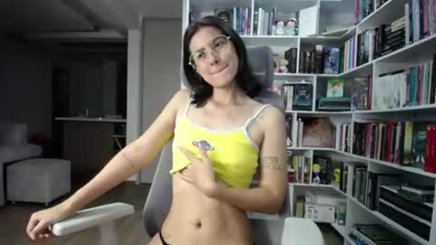 _amywhite online show from 06-20-26, 02:36