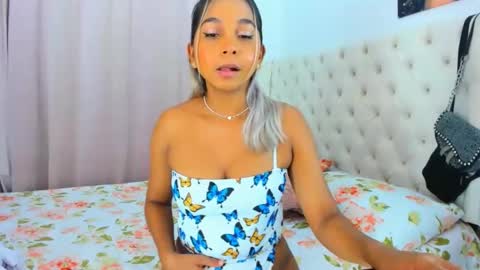 Analia online show from 02-15-25, 01:42