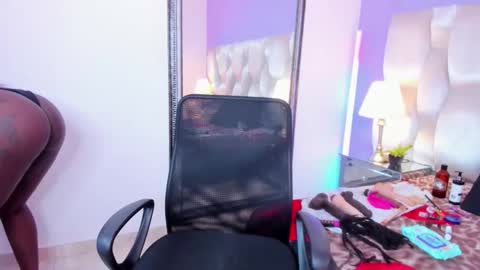 Snapshot of _analyy_ chatting on 03-17-26, 08:45 Analy online show from 03-17-26, 08:45