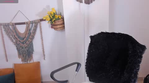 Snapshot of _anaruiz chatting on 09-17-25, 09:27 Ana Ruiz online show from 09-17-25, 09:27