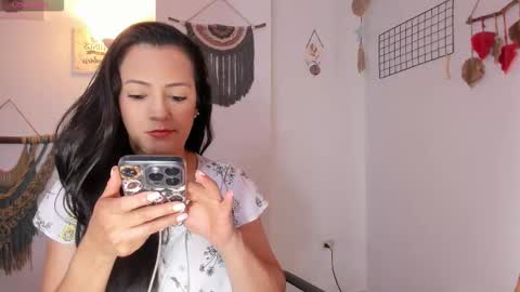 Snapshot of _anaruiz chatting on 02-27-26, 10:10 Ana Ruiz online show from 02-27-26, 10:10