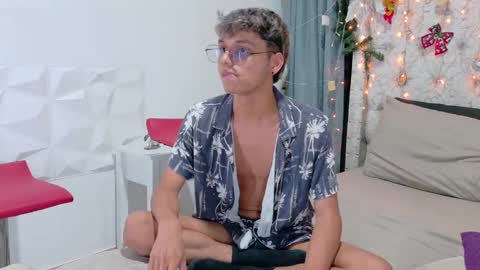 Snapshot of _andrew_williams chatting on 12-21-24, 10:30 Andres online show from 12-21-24, 10:30