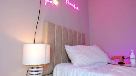 Snapshot of _angela_x chatting on 01-13-25, 09:09 ngela online show from 01-13-25, 09:09