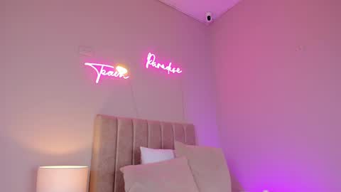 Snapshot of _angela_x chatting on 01-24-25, 05:42 ngela online show from 01-24-25, 05:42