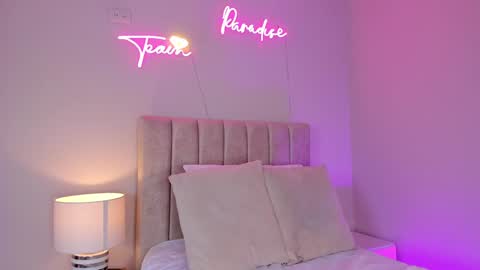 Snapshot of _angela_x chatting on 01-30-25, 11:44 ngela online show from 01-30-25, 11:44