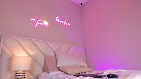 Snapshot of _angela_x chatting on 03-07-25, 04:22 ngela online show from 03-07-25, 04:22