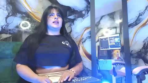 Snapshot of _angelcute16 chatting on 04-15-26, 11:50 Angela online show from 04-15-26, 11:50