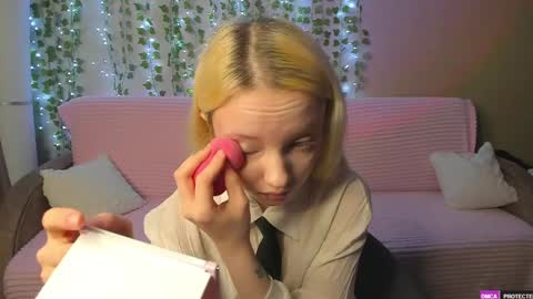 Emily online show from 04-19-26, 11:51