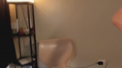 annie . online show from 07-01-26, 03:52