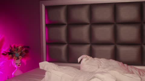 Anna online show from 02-06-25, 11:26