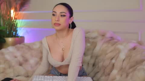 Anna online show from 04-28-26, 02:27