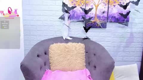 Snapshot of _anna_maria chatting on 10-30-25, 07:47 online show from 10-30-25, 07:47