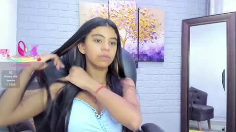 Snapshot of _anna_maria chatting on 11-21-25, 07:34 online show from 11-21-25, 07:34