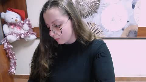 Snapshot of _annabelle_lee chatting on 12-12-24, 04:21 Anna online show from 12-12-24, 04:21