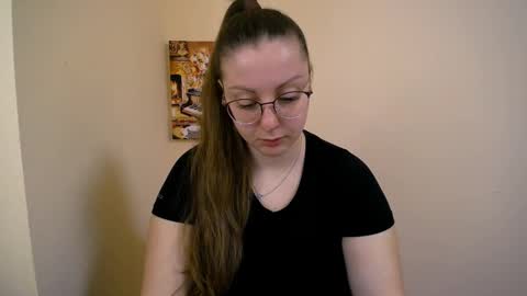 Snapshot of _annabelle_lee chatting on 01-28-25, 07:43 Anna online show from 01-28-25, 07:43