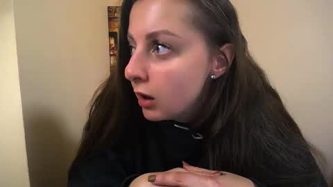 Snapshot of _annabelle_lee chatting on 10-07-25, 06:21 Anna online show from 10-07-25, 06:21