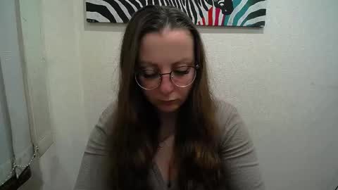 Snapshot of _annabelle_lee chatting on 12-01-25, 12:43 Anna online show from 12-01-25, 12:43