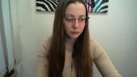 Snapshot of _annabelle_lee chatting on 01-19-26, 01:04 Anna online show from 01-19-26, 01:04
