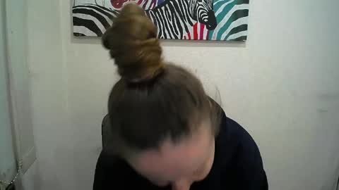 Anna online show from 04-27-26, 06:22