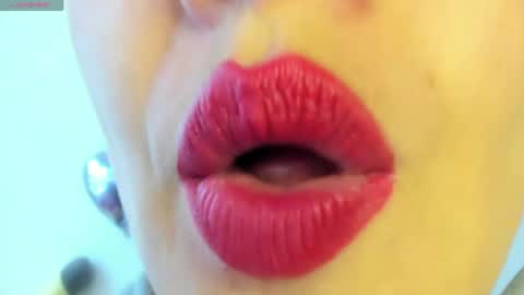 antonia online show from 05-12-26, 07:00