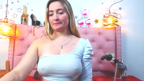 _antonella_11 online show from 03-05-25, 01:42