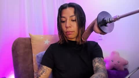 Snapshot of _antonella_dreams chatting on 12-17-25, 03:29 _antonella_dreams online show from 12-17-25, 03:29