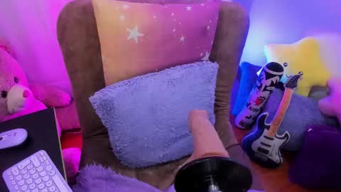 Snapshot of _antonella_dreams chatting on 02-19-26, 12:01 _antonella_dreams online show from 02-19-26, 12:01