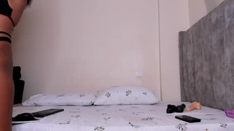 Ariah independent model online show from 05-10-26, 05:56
