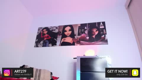 Snapshot of _ariana_lopez_ chatting on 12-14-25, 09:36 Ariana online show from 12-14-25, 09:36