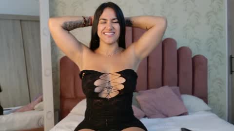 Queen Cruz online show from 10-05-25, 01:15