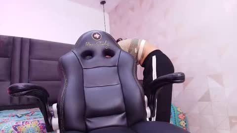 Snapshot of _arle_ chatting on 10-07-25, 03:04 Arlet online show from 10-07-25, 03:04