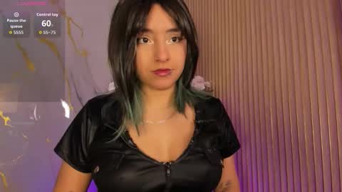 Snapshot of _artemish__ chatting on 10-29-25, 03:20 online show from 10-29-25, 03:20